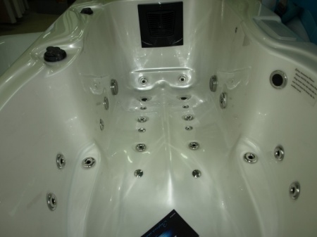 Одноместный гидромассажный бассейн Sunrans SR841
